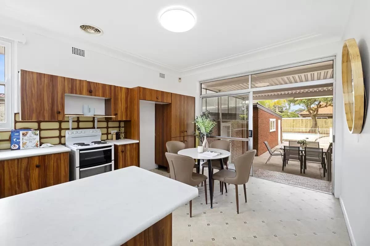 34 Devonshire Street, Croydon - Thumbnail 2