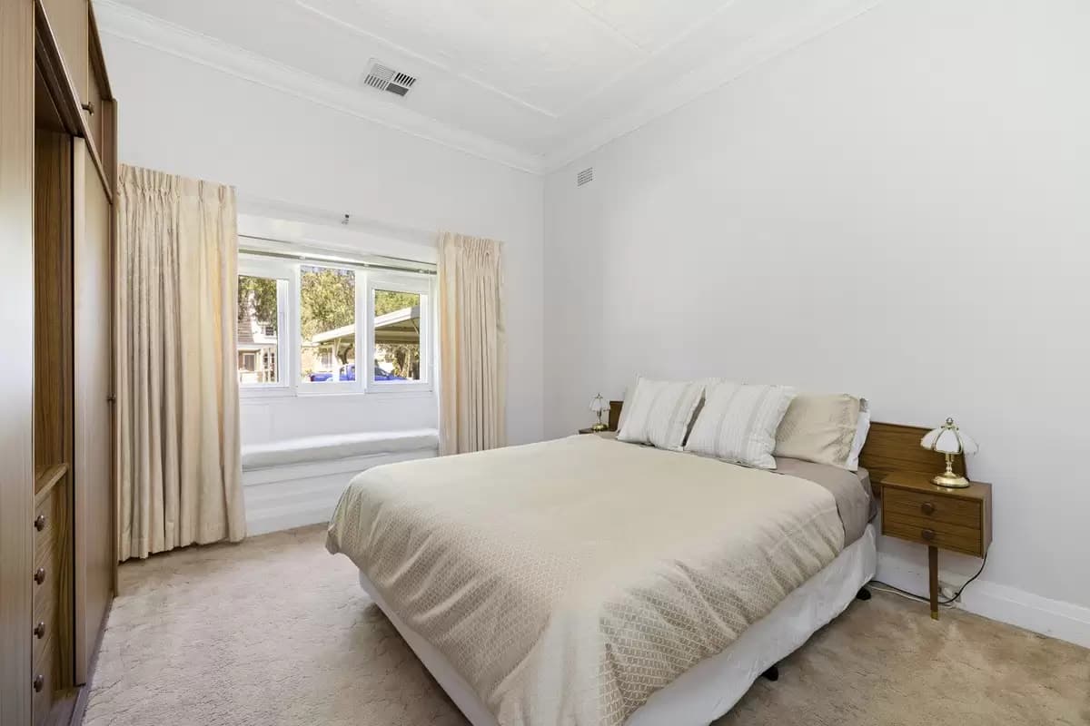 15 Austin Avenue, Croydon - Thumbnail 2