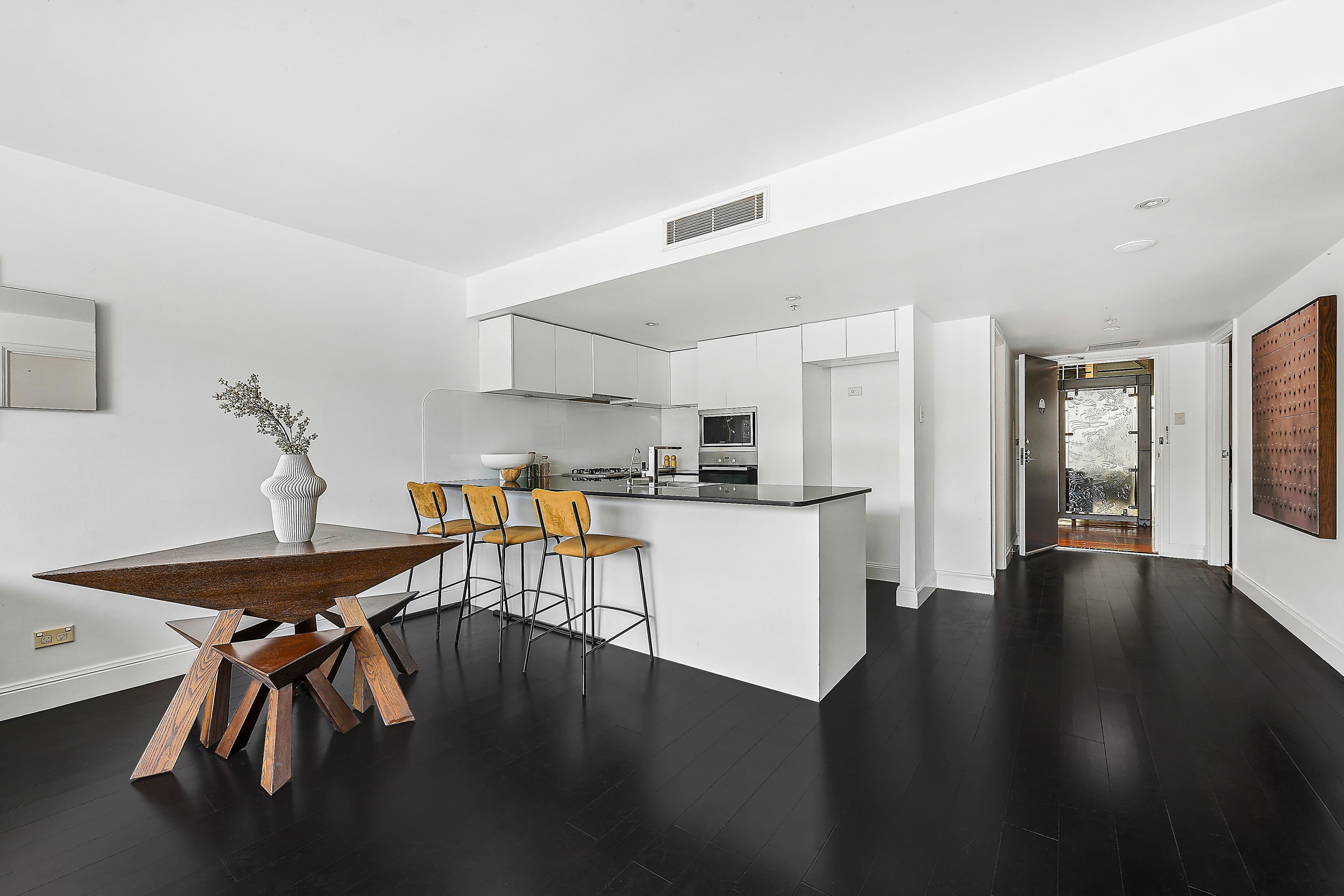 239/6E Cowper Wharf Roadway, Woolloomooloo NSW 2011, Woolloomooloo - Thumbnail 3