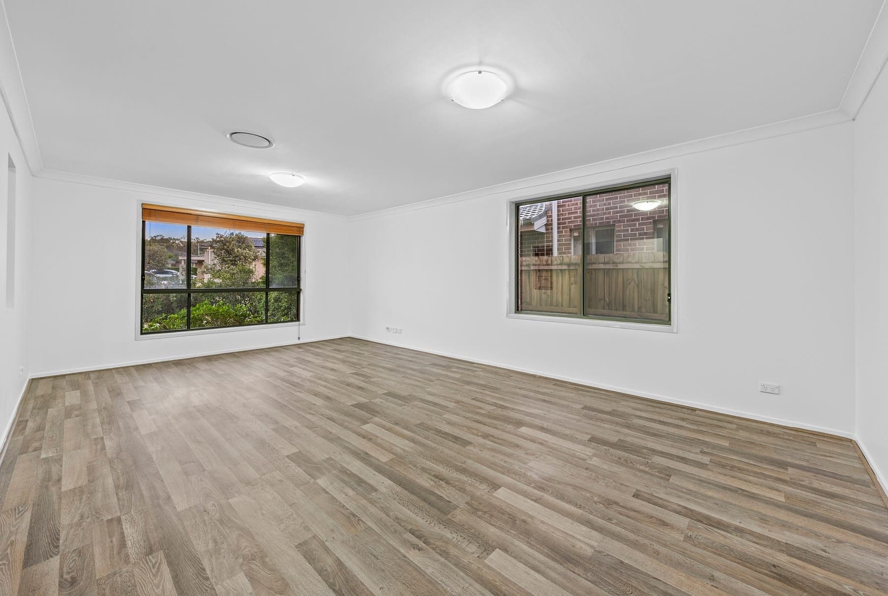 9 Ladysmith Drive, Edmondson Park, NSW 2174, Edmondson Park - Thumbnail 2
