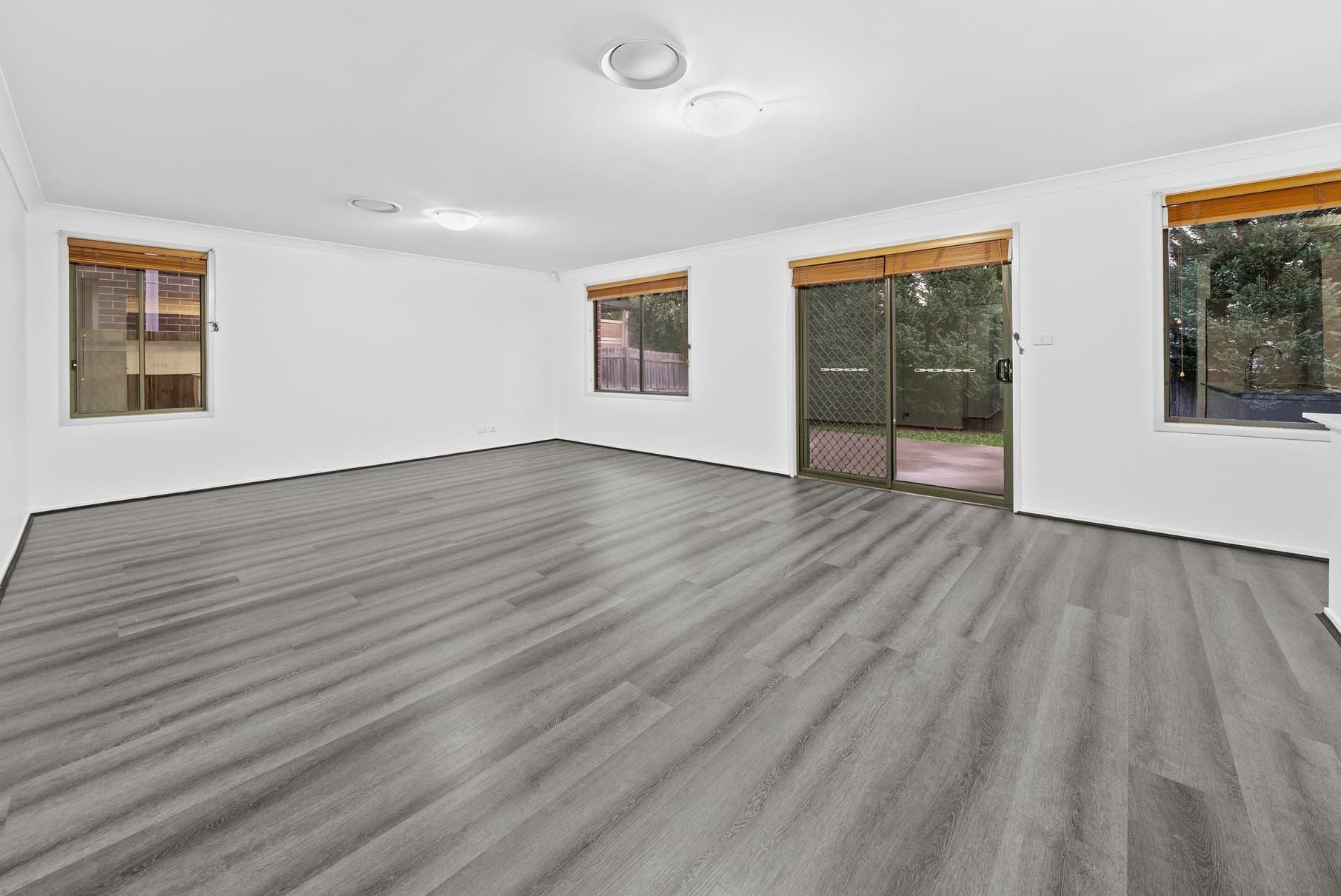 9 Ladysmith Drive, Edmondson Park, NSW 2174, Edmondson Park - Thumbnail 3