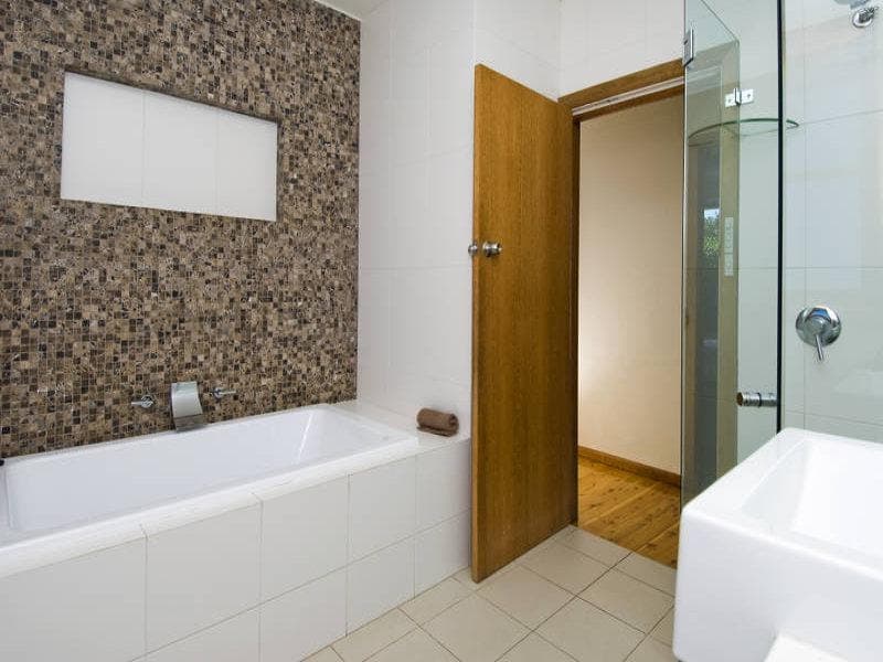 21 Tobruk Avenue, Allambie Heights - Thumbnail 8