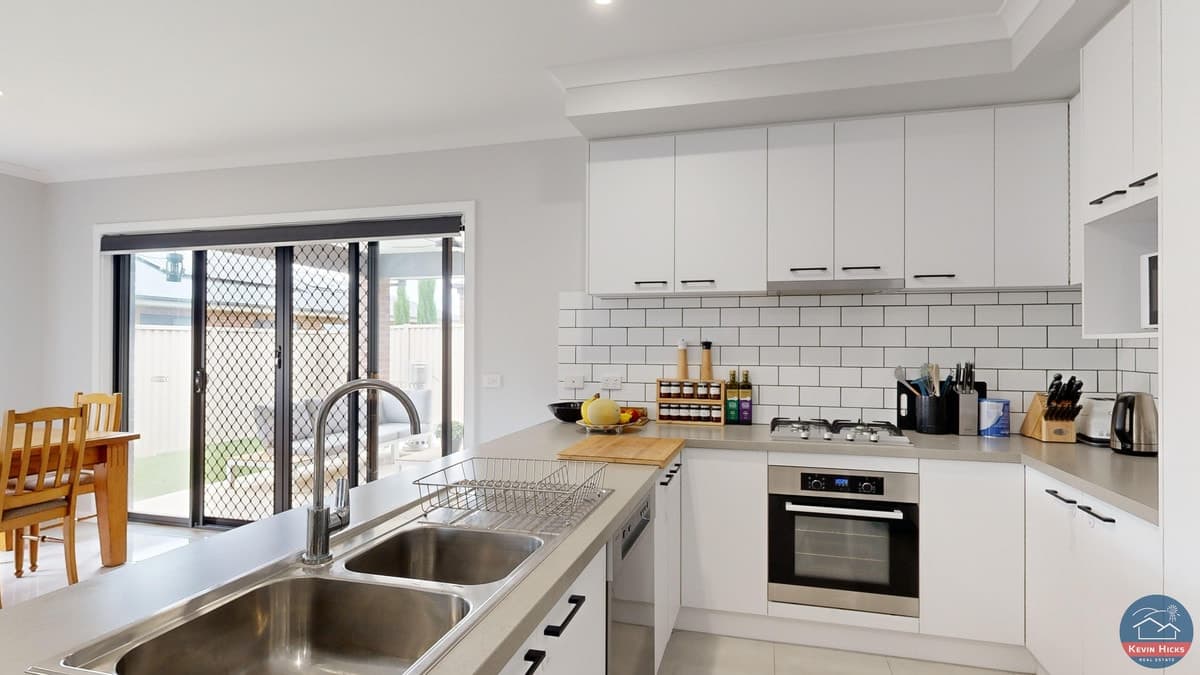 65 Malmsbury Crescent, KIALLA VIC, Kialla - Thumbnail 5