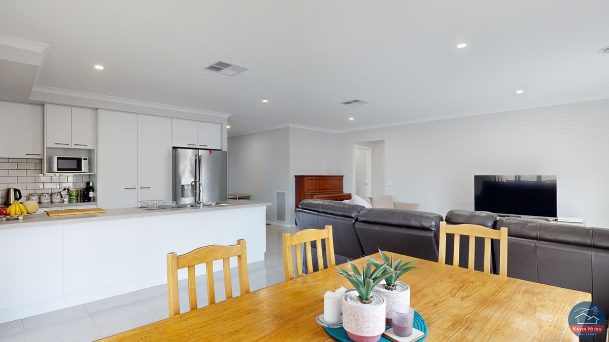 65 Malmsbury Crescent, KIALLA VIC, Kialla - Thumbnail 7