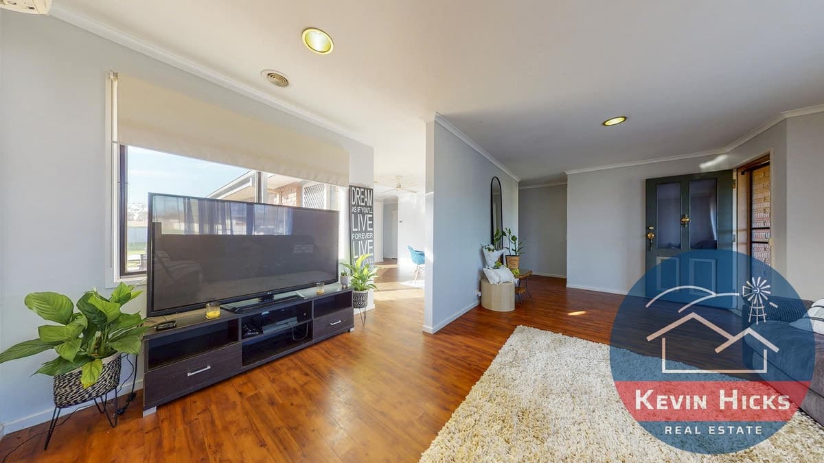 23 Illawarra Crescent, KIALLA VIC, Kialla - Thumbnail 4