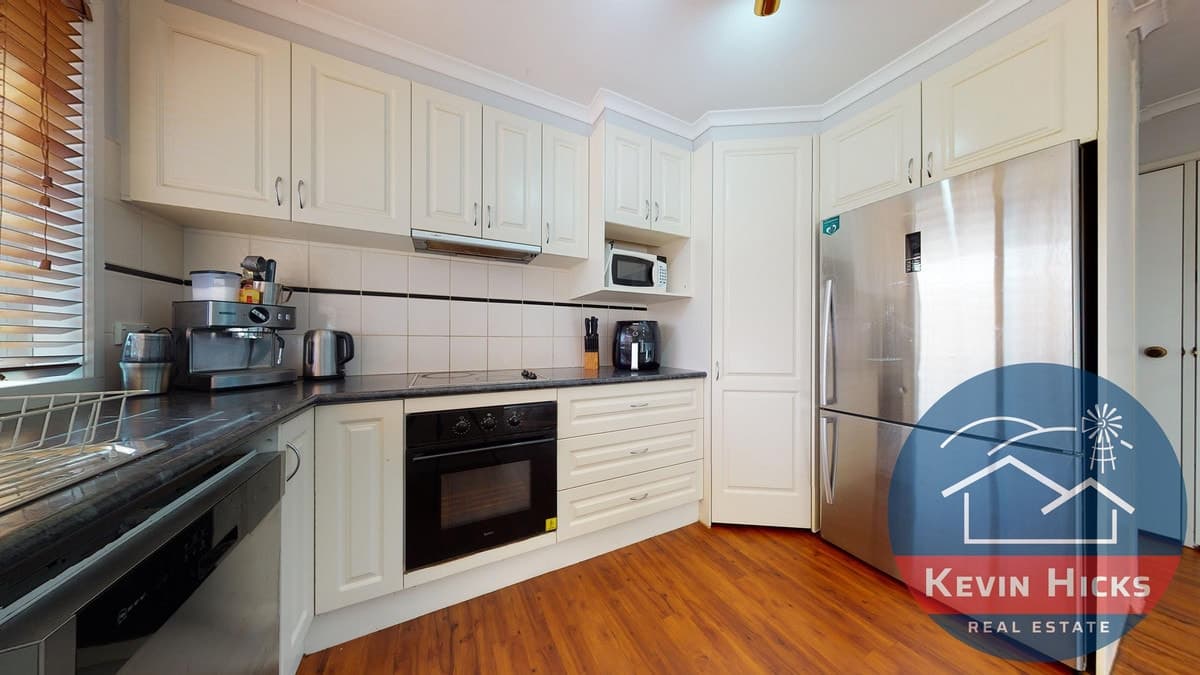 23 Illawarra Crescent, KIALLA VIC, Kialla - Thumbnail 8