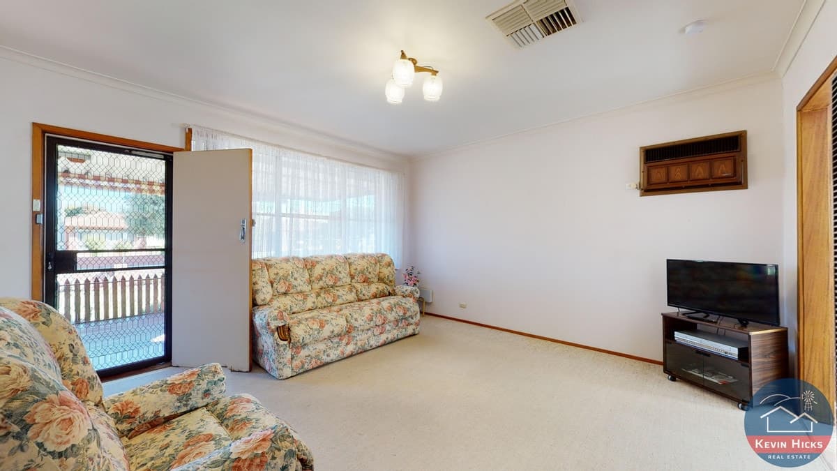 15 Bradford Road, SHEPPARTON VIC, Shepparton - Thumbnail 2