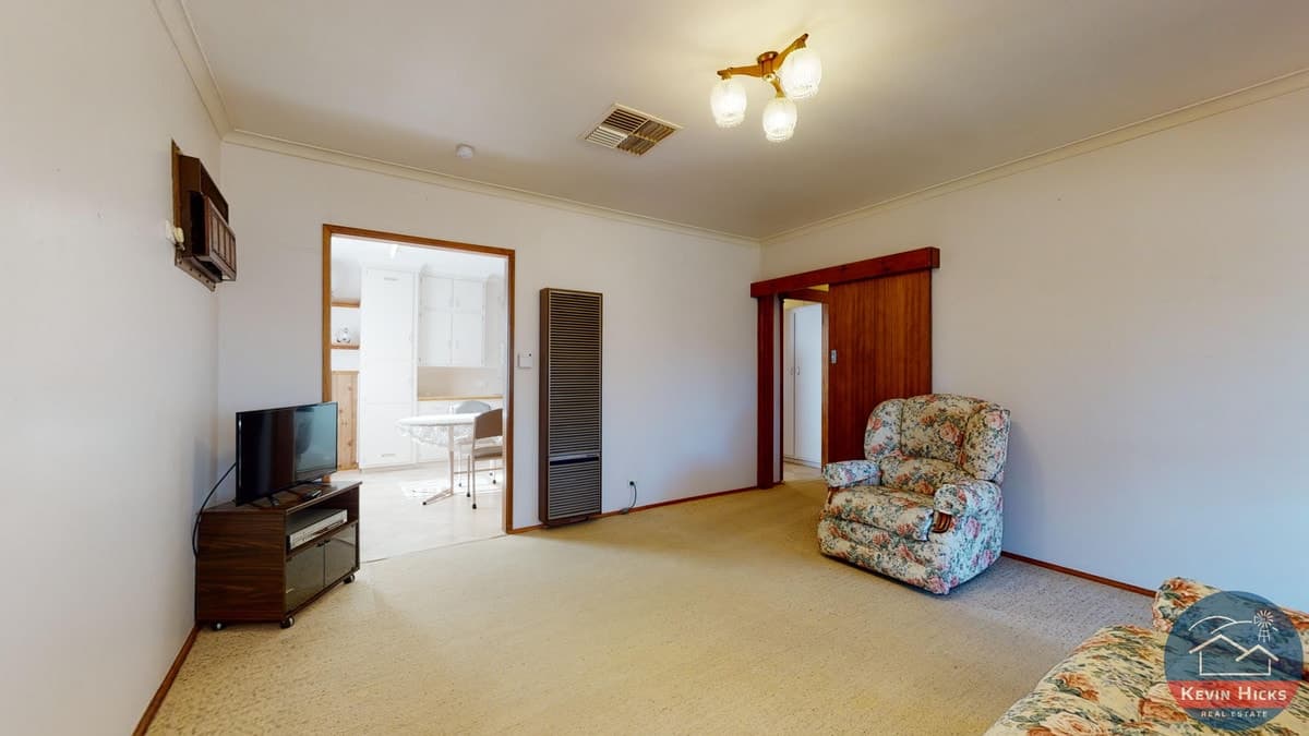 15 Bradford Road, SHEPPARTON VIC, Shepparton - Thumbnail 3