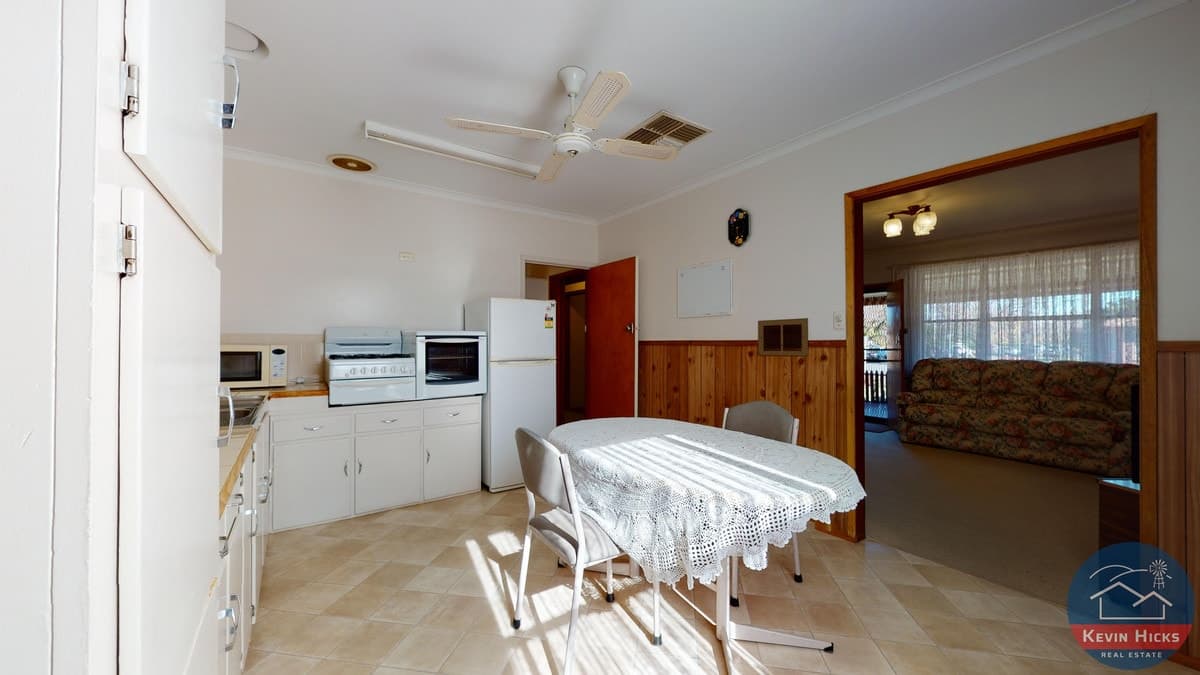 15 Bradford Road, SHEPPARTON VIC, Shepparton - Thumbnail 4