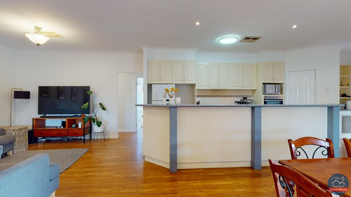12 Menzies Crescent, SHEPPARTON VIC, Shepparton - Thumbnail 8
