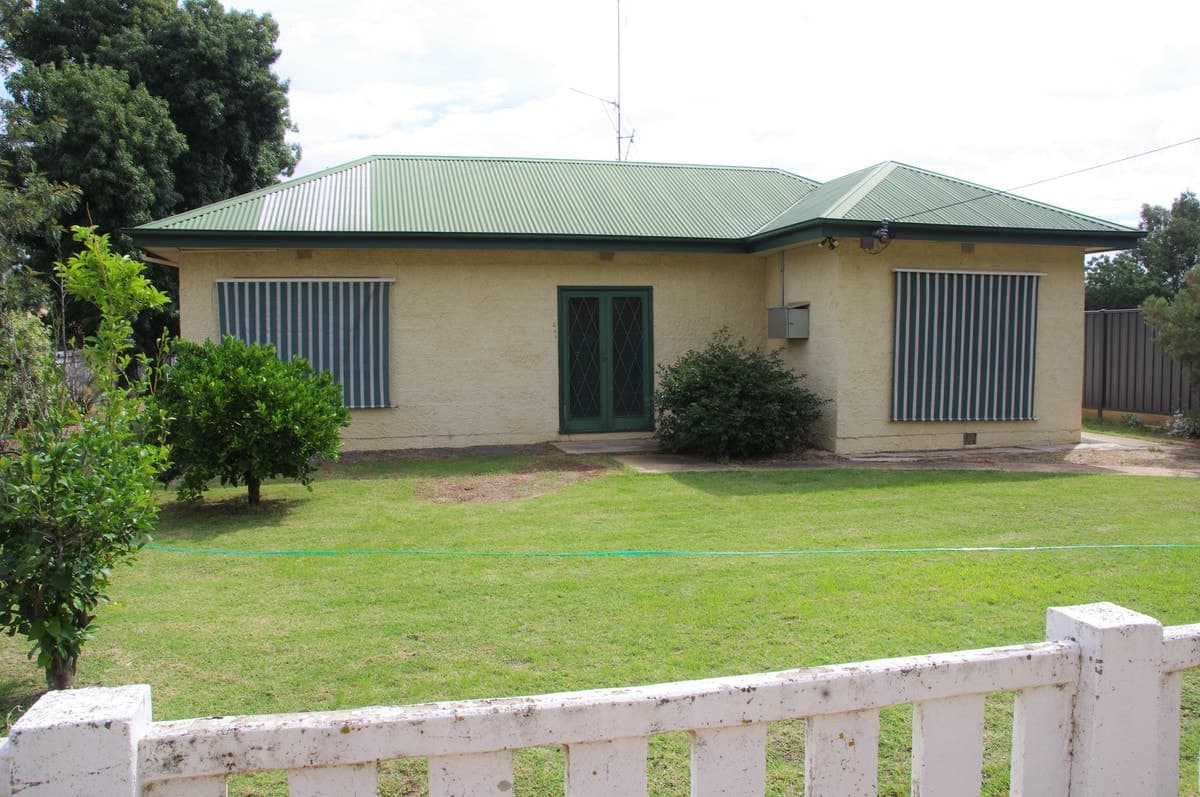 98 Blake Street, NATHALIA VIC, Nathalia - Thumbnail 2