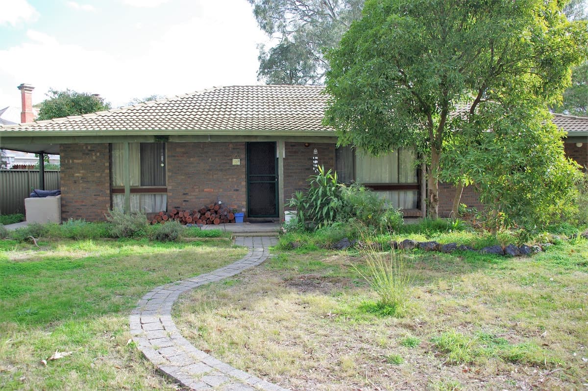 13 Muntz Avenue, NATHALIA VIC, Nathalia - Thumbnail 2