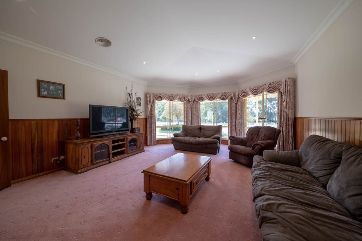 256 Katamatite-Nathalia Road, NATHALIA VIC, Nathalia - Thumbnail 4