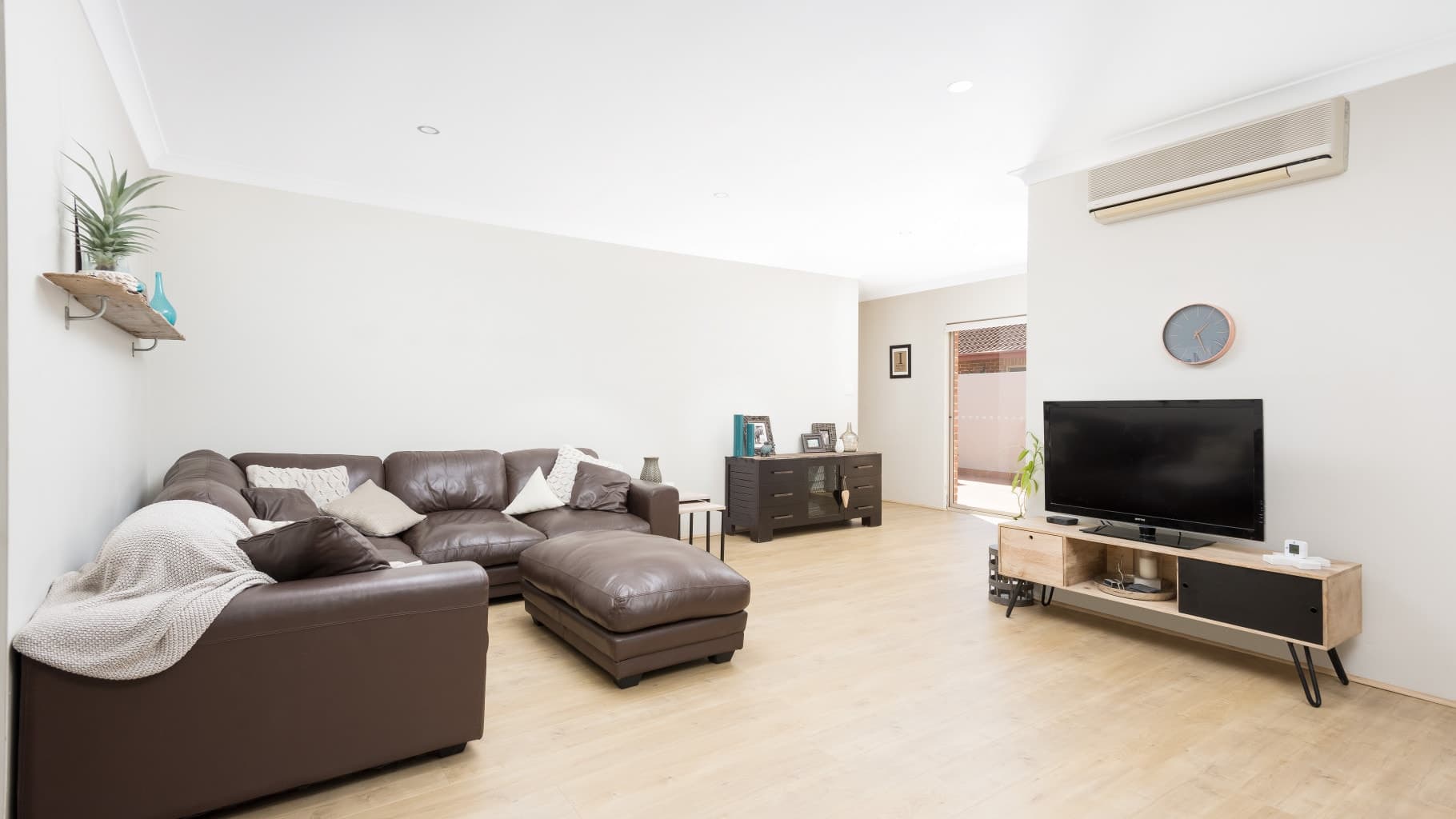 12/2 Vista  Street, Caringbah - Image 1