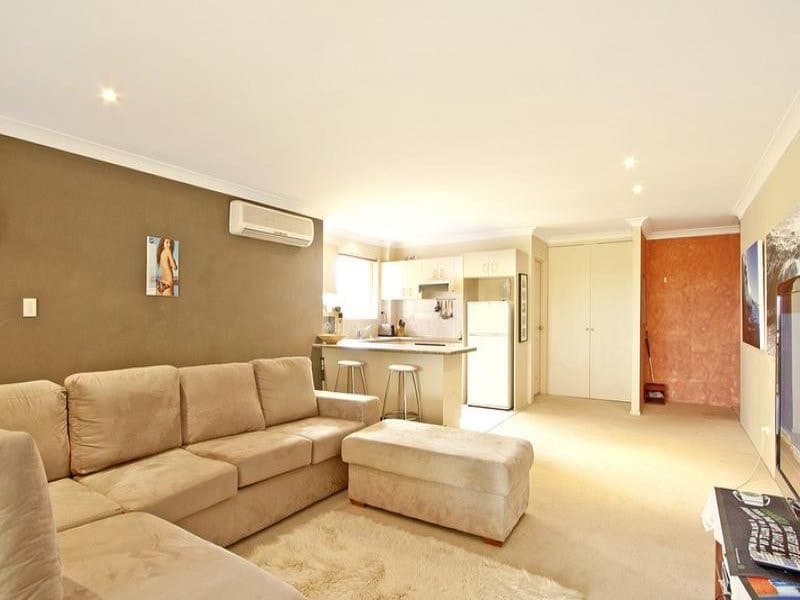22/8, Caringbah - Thumbnail 2