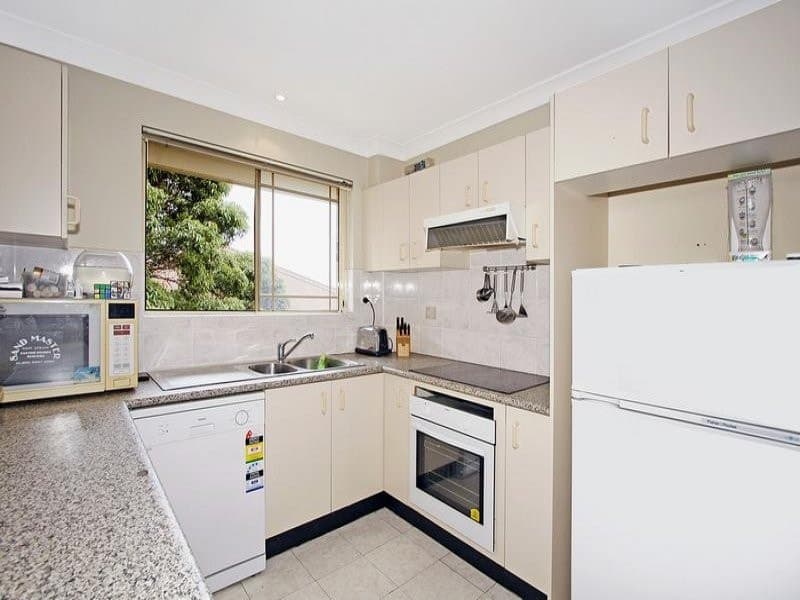 22/8, Caringbah - Thumbnail 3