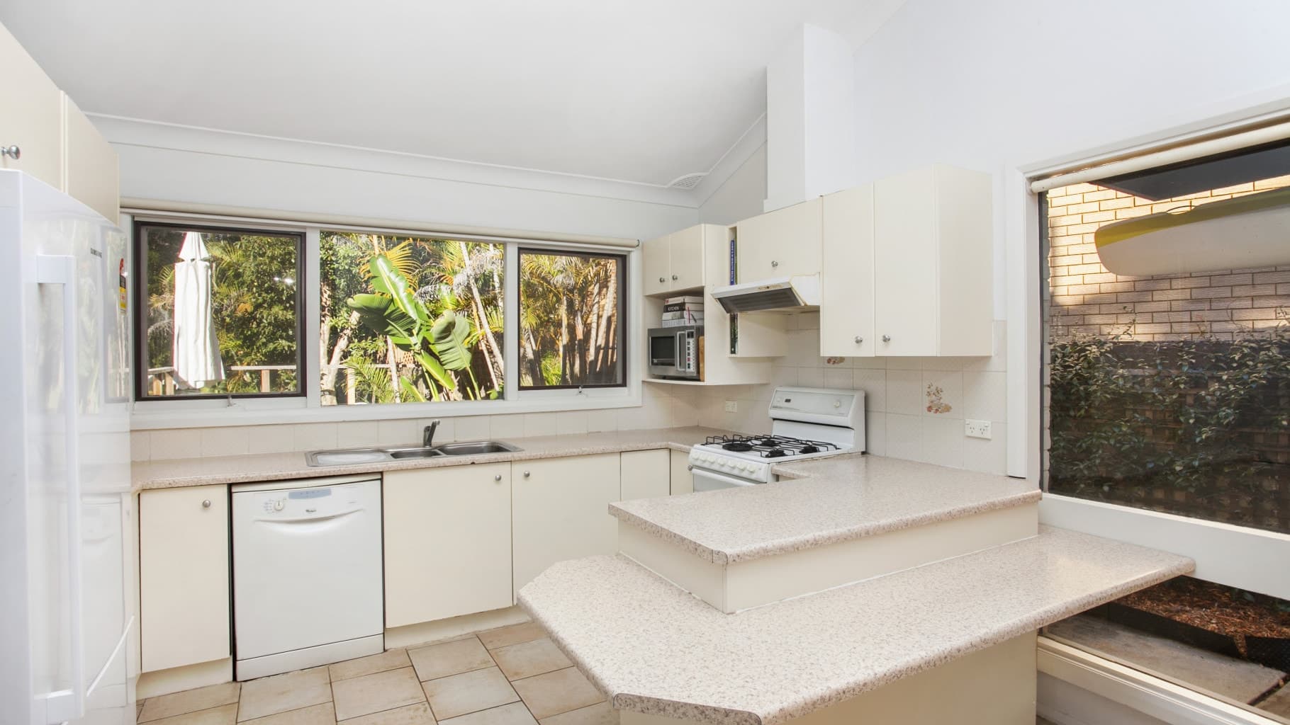 16 Fillmore Road, Bonnet Bay - Thumbnail 2