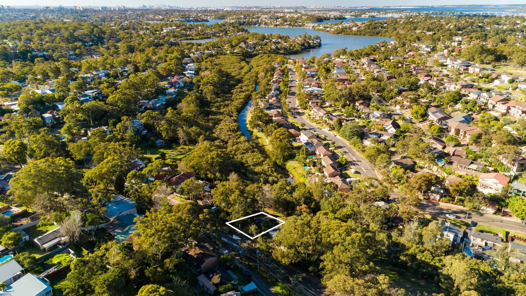 58 Carvers  Road, Oyster Bay - Thumbnail 7