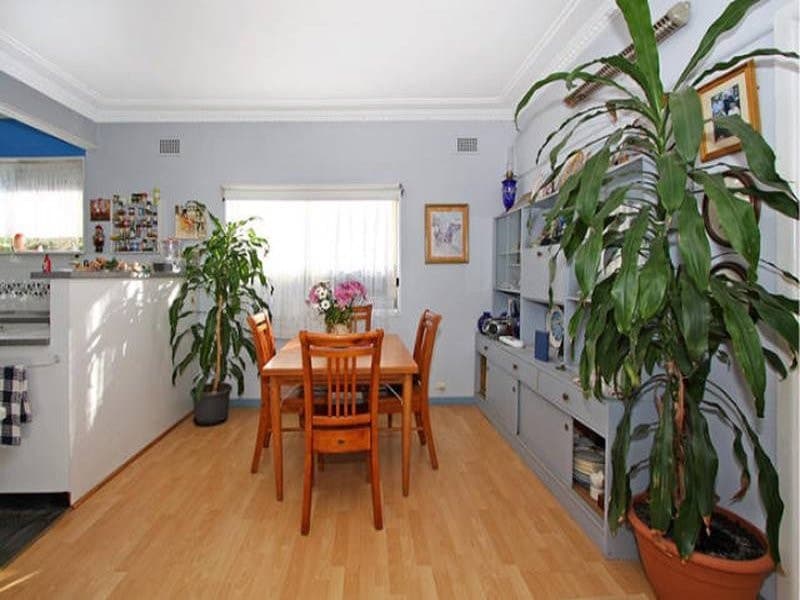 36 Sixth Avenue, Loftus - Thumbnail 4
