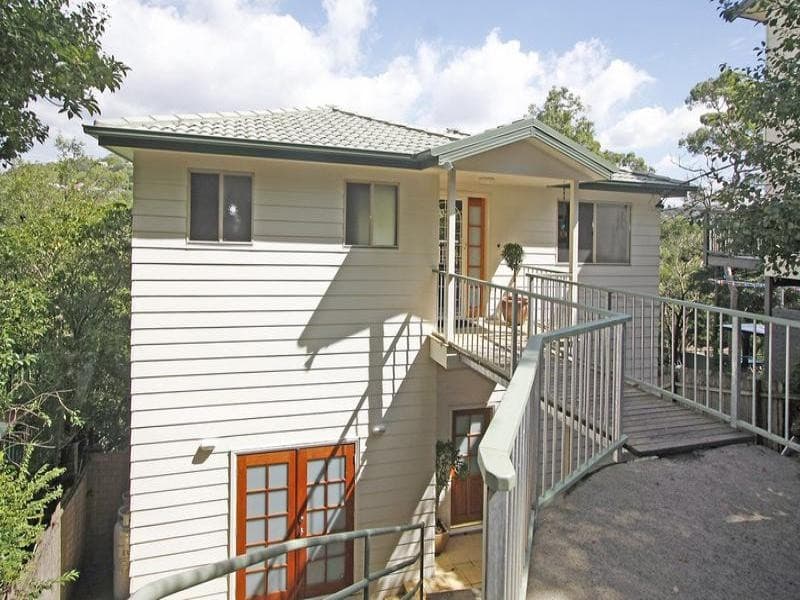 53 Riverview Road, Oyster Bay - Image 1