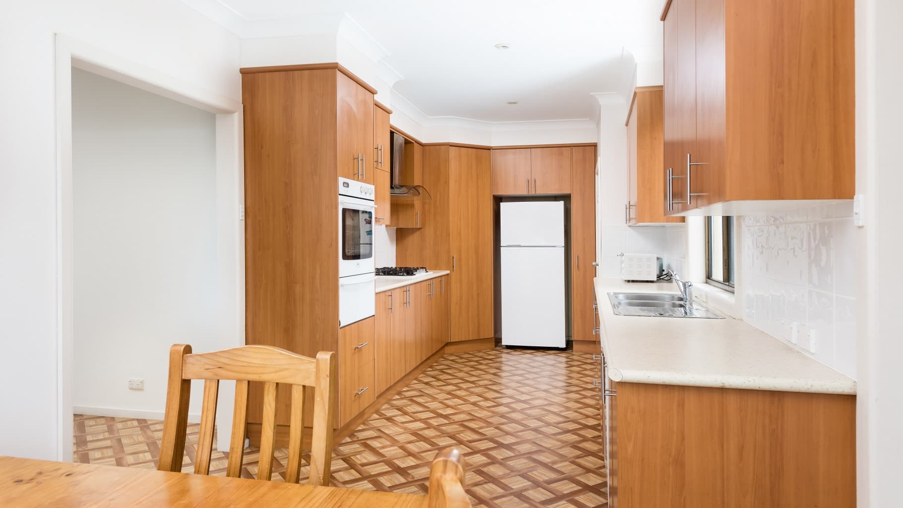 227 Loftus Avenue, Loftus - Thumbnail 2