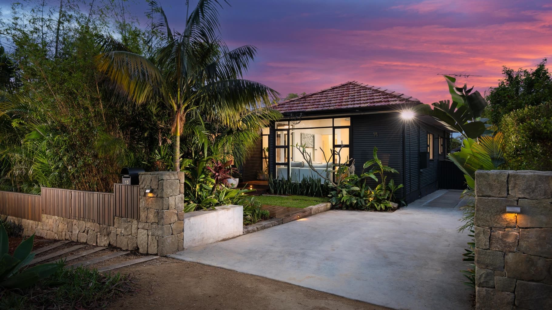 15 Glenelg Street, Sutherland - Image 1