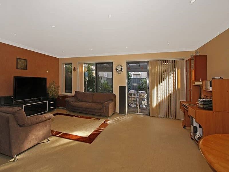 2/11-17 Acton Street, Sutherland - Thumbnail 2
