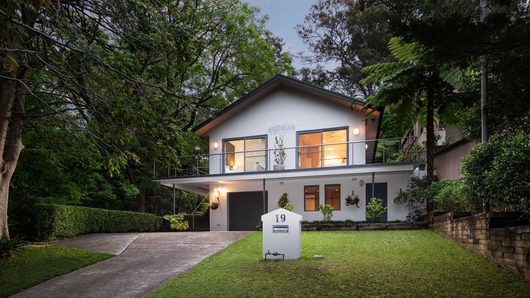19 Tenth Avenue, Oyster Bay - Thumbnail 8