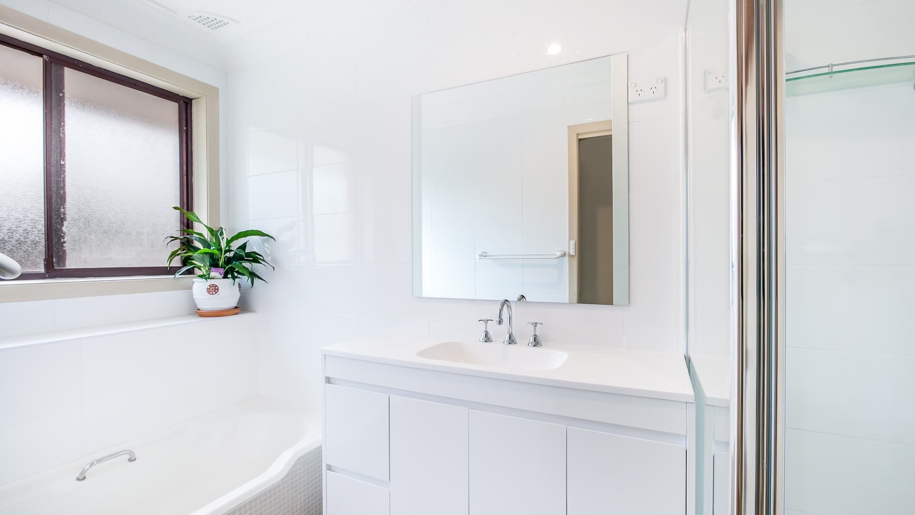 174 Washington  Drive, Bonnet Bay - Thumbnail 5