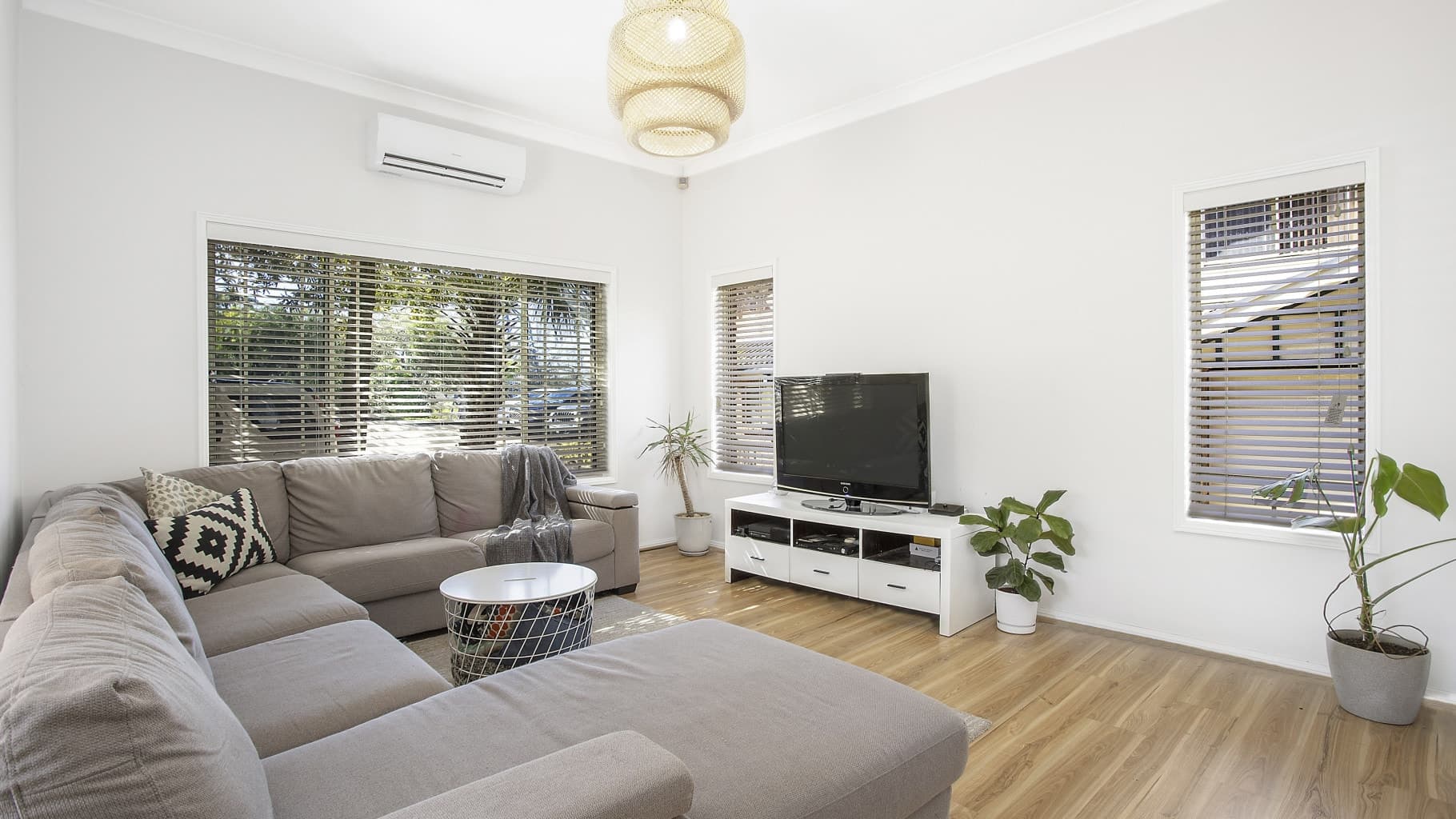 1/12 Lenna Place, Jannali - Thumbnail 2