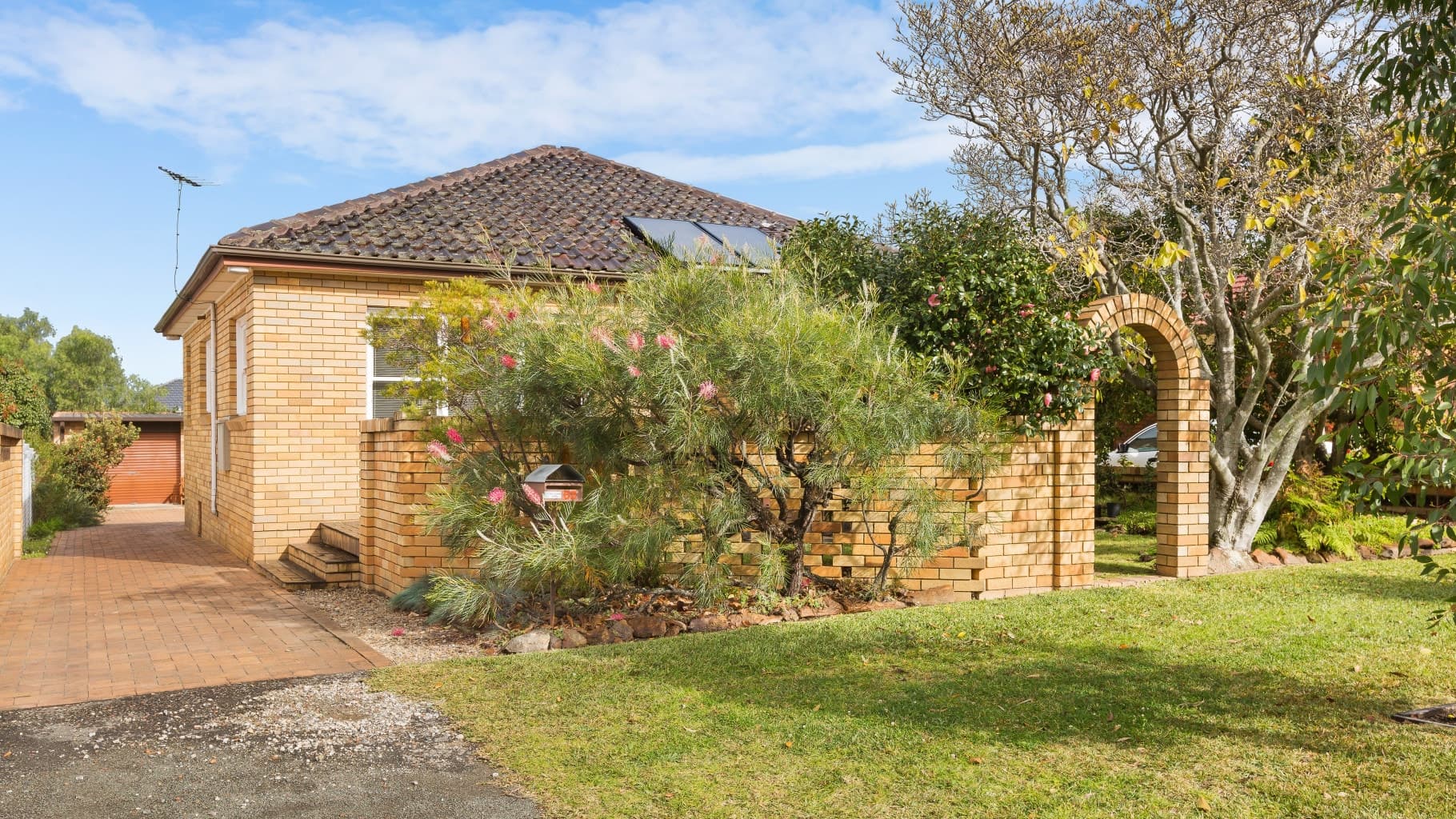 62 Scylla Road, Oyster Bay - Thumbnail 2