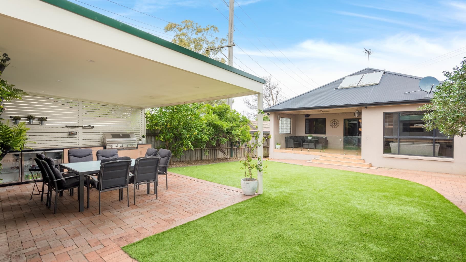28 Carvers  Road, Oyster Bay - Image 1