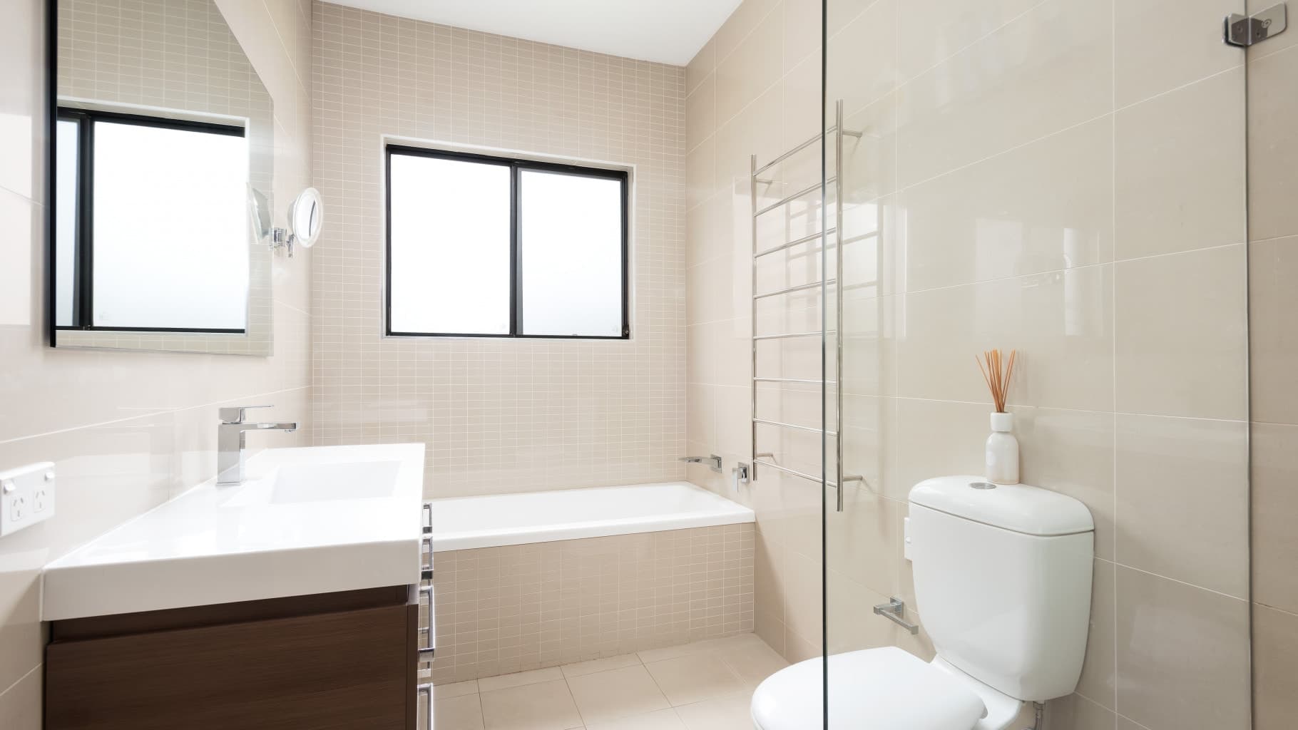 28 Carvers  Road, Oyster Bay - Thumbnail 6