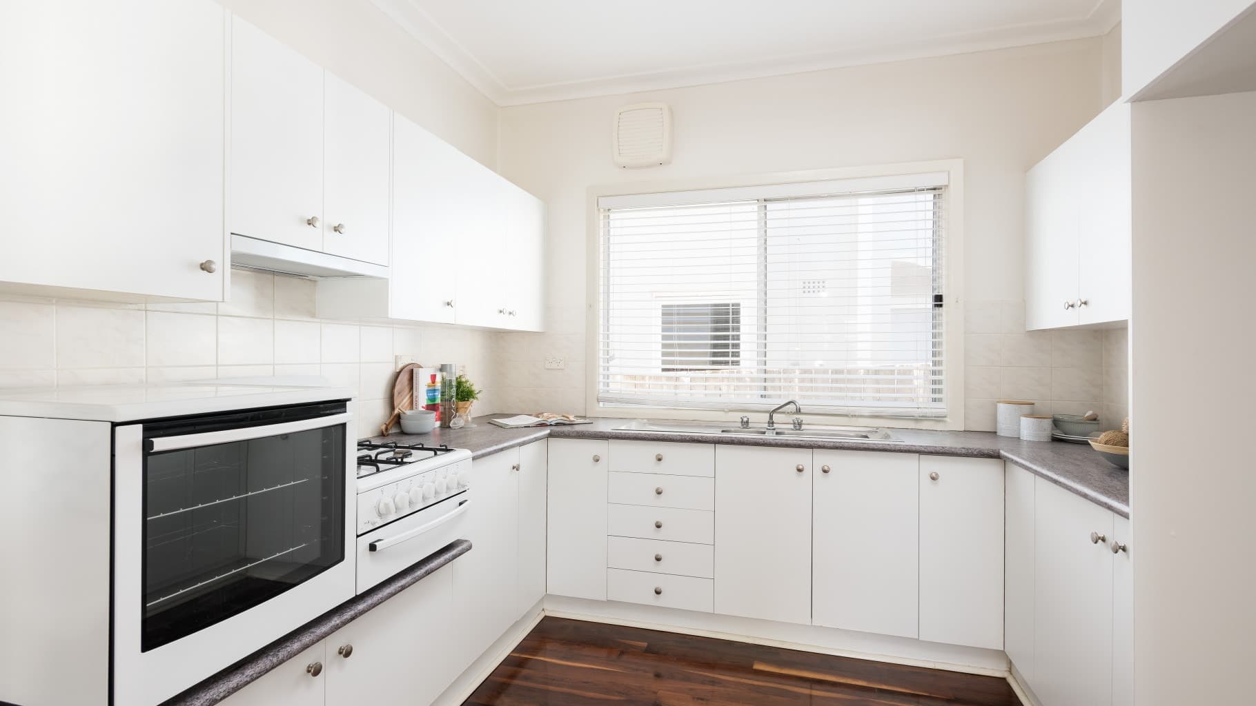 12 Honeysuckle Street, Jannali - Thumbnail 6