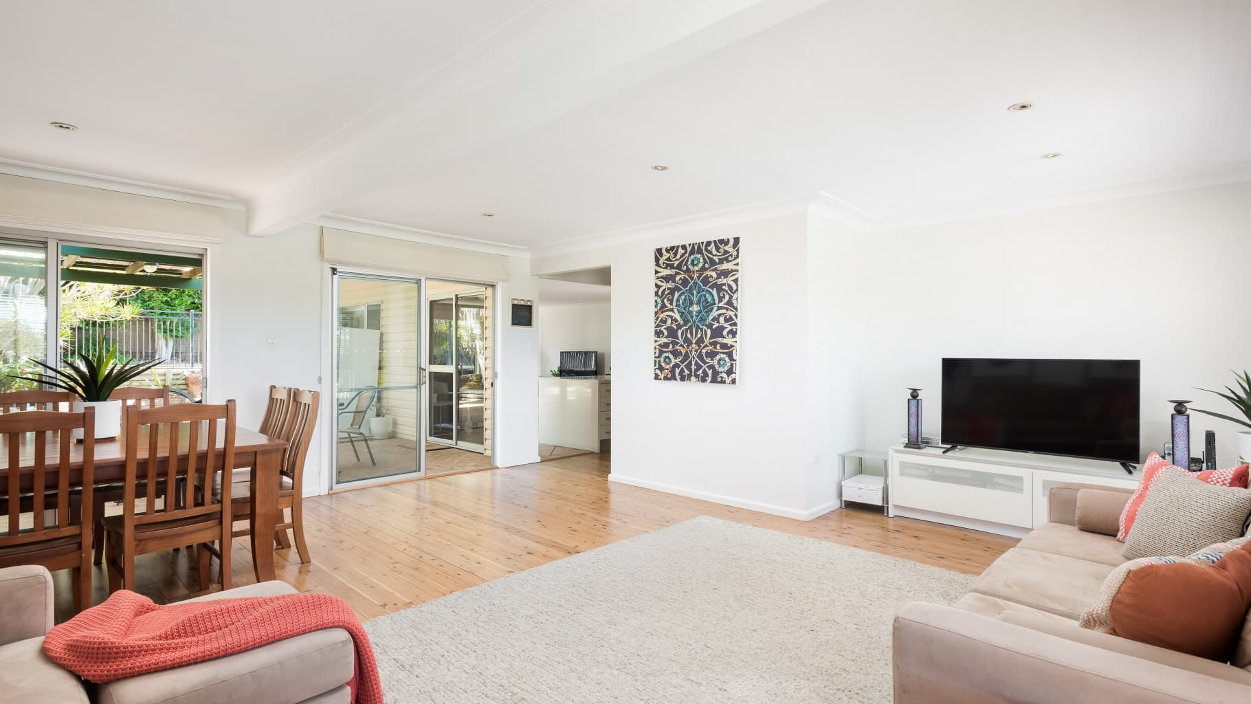 24 Browallia Crescent, Loftus - Thumbnail 2