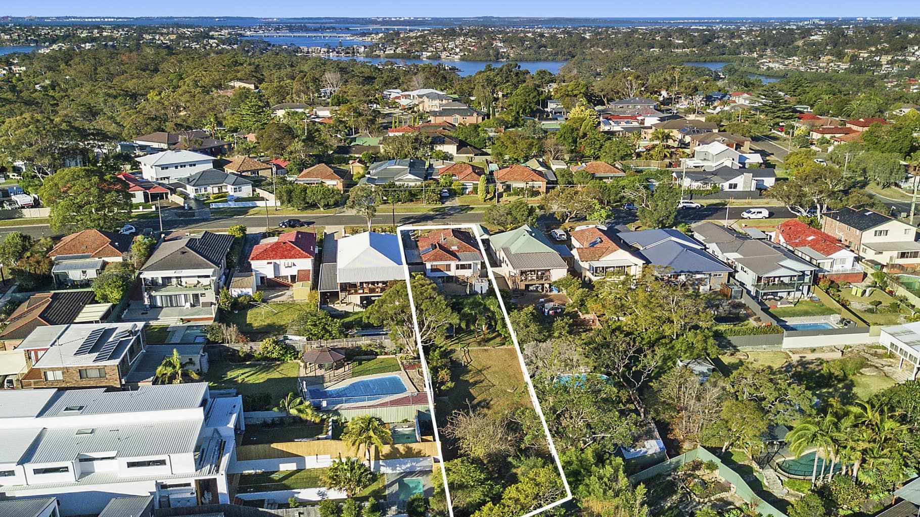 101 Green Point Road, Oyster Bay - Image 1