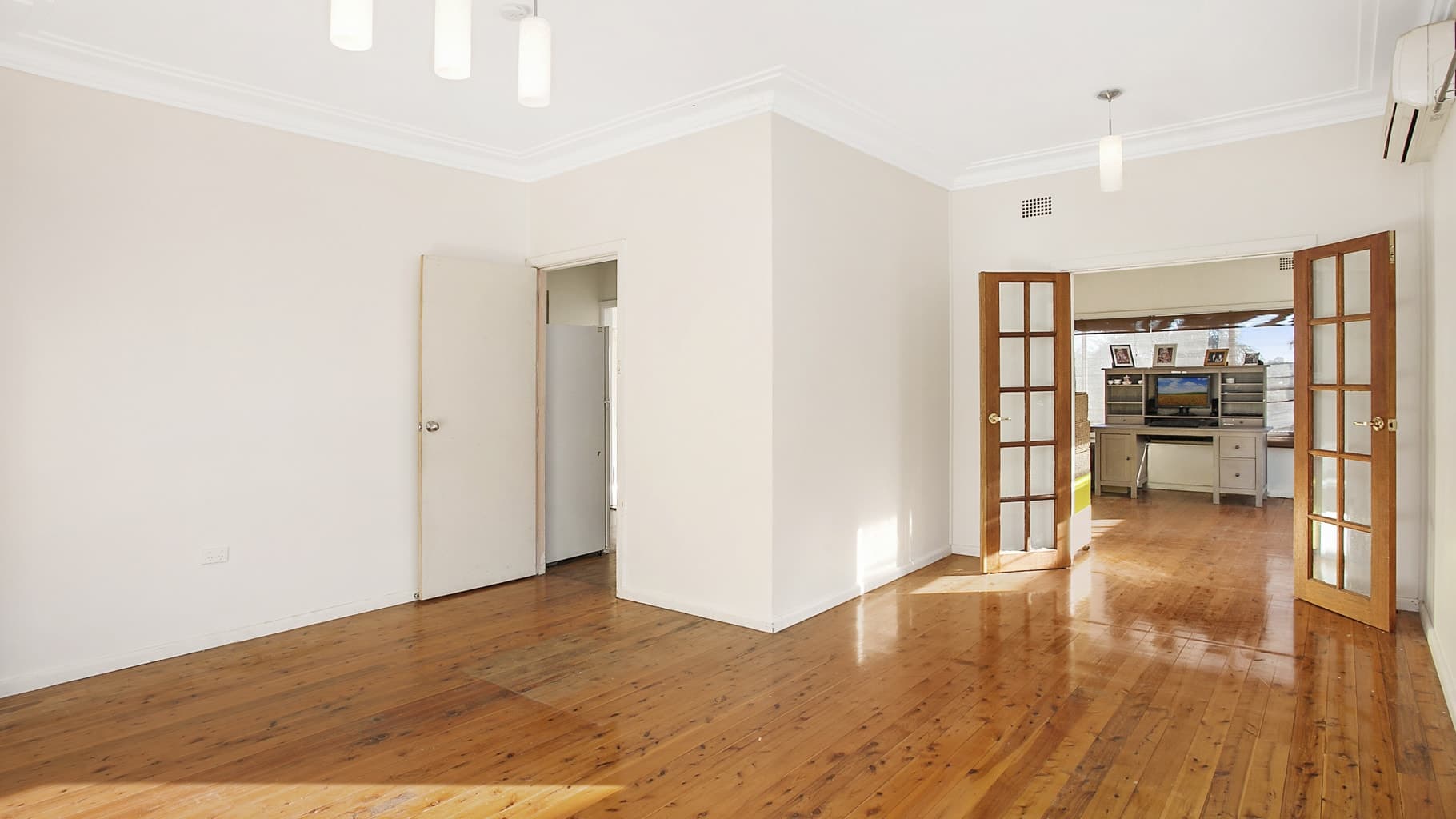 101 Green Point Road, Oyster Bay - Thumbnail 3