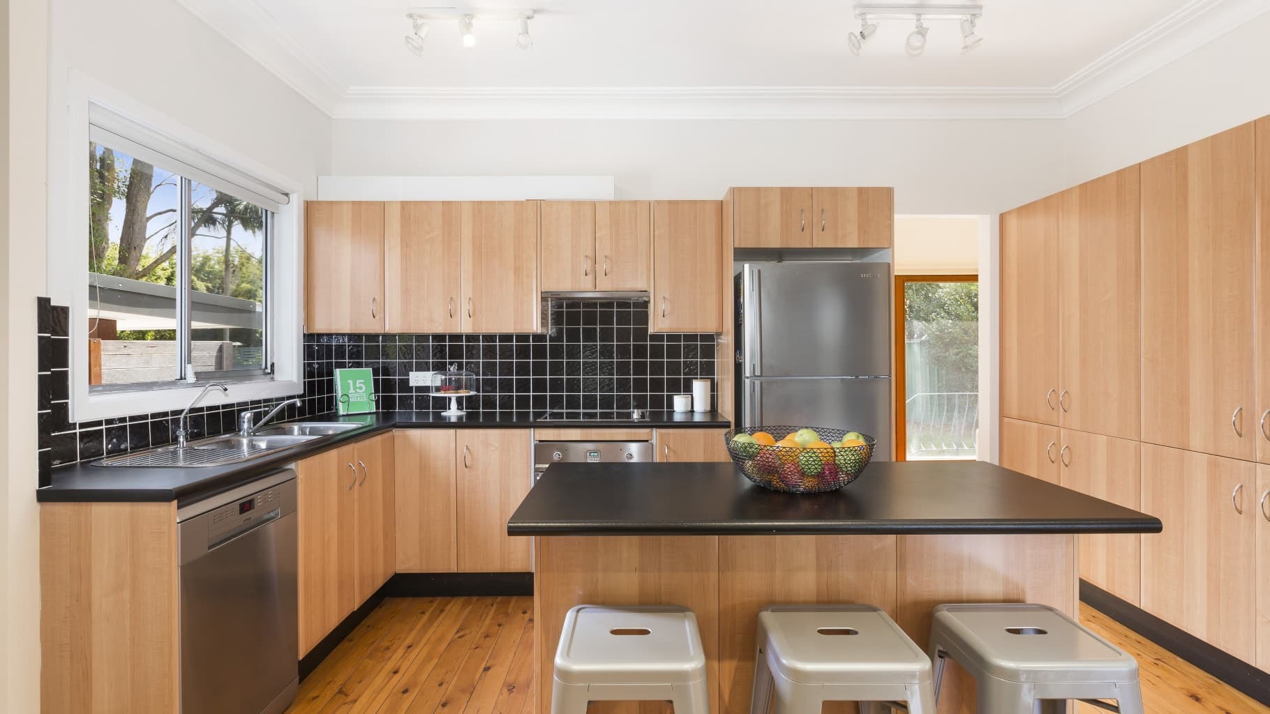 27 Loves Avenue, Oyster Bay - Thumbnail 4