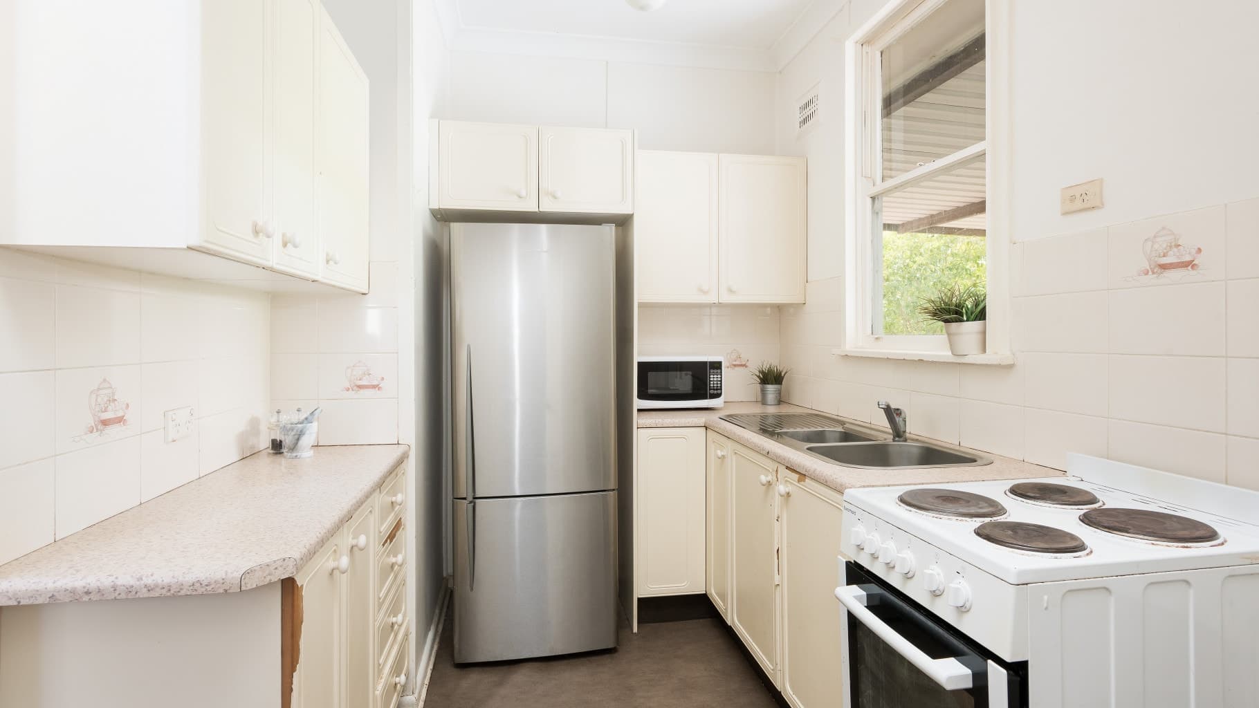 16 Warrigal Street, Jannali - Thumbnail 3