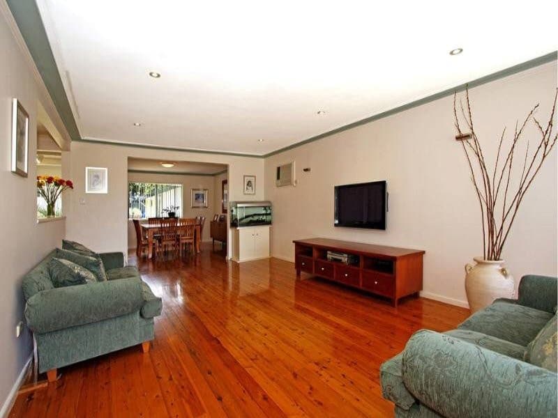 37 Browallia Crescent, Loftus - Thumbnail 3