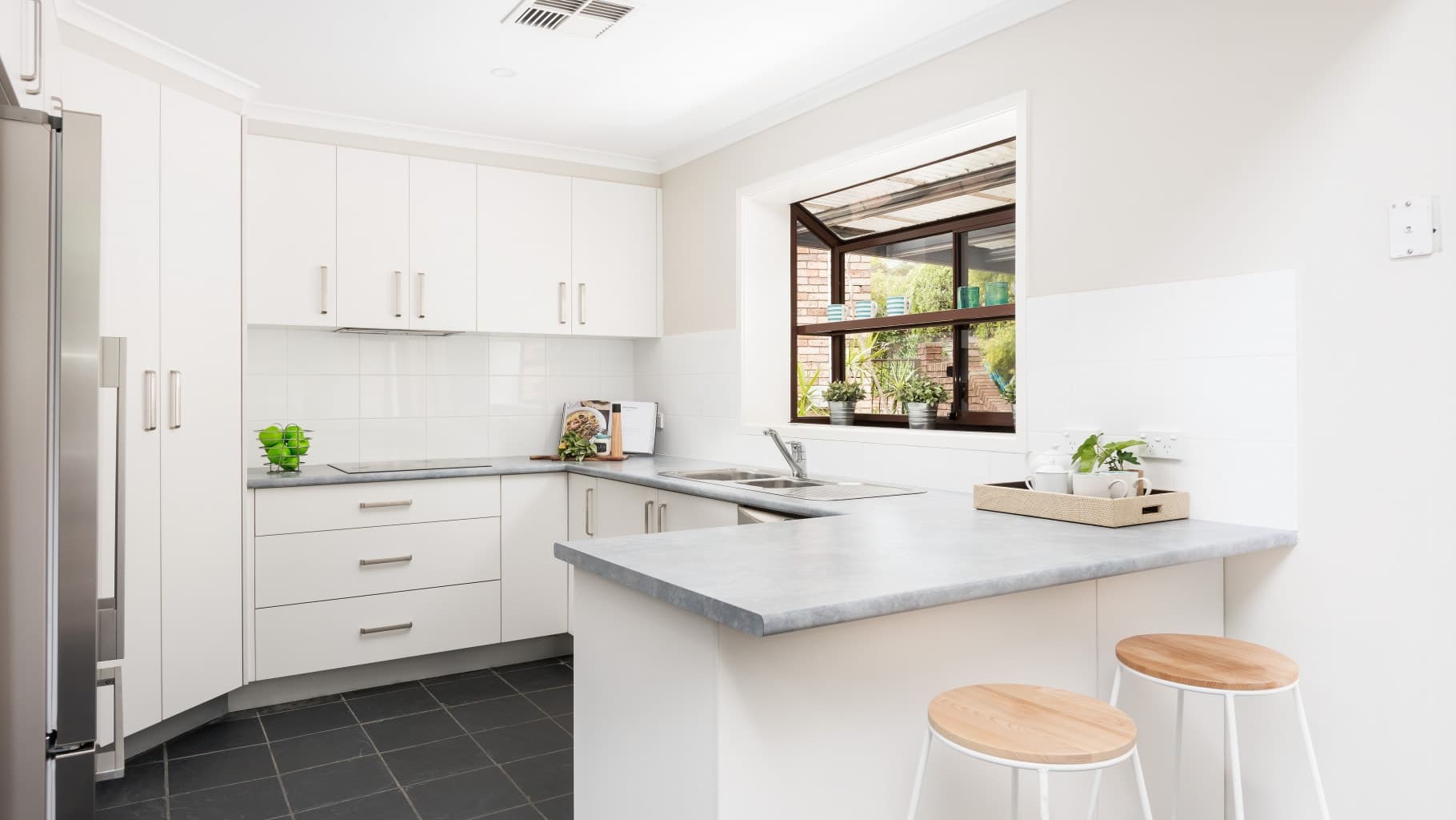 18 Johnson Close, Bonnet Bay - Thumbnail 3
