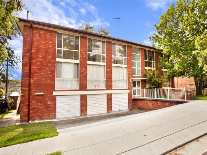 4/2 Oxley Avenue, Jannali - Image 1