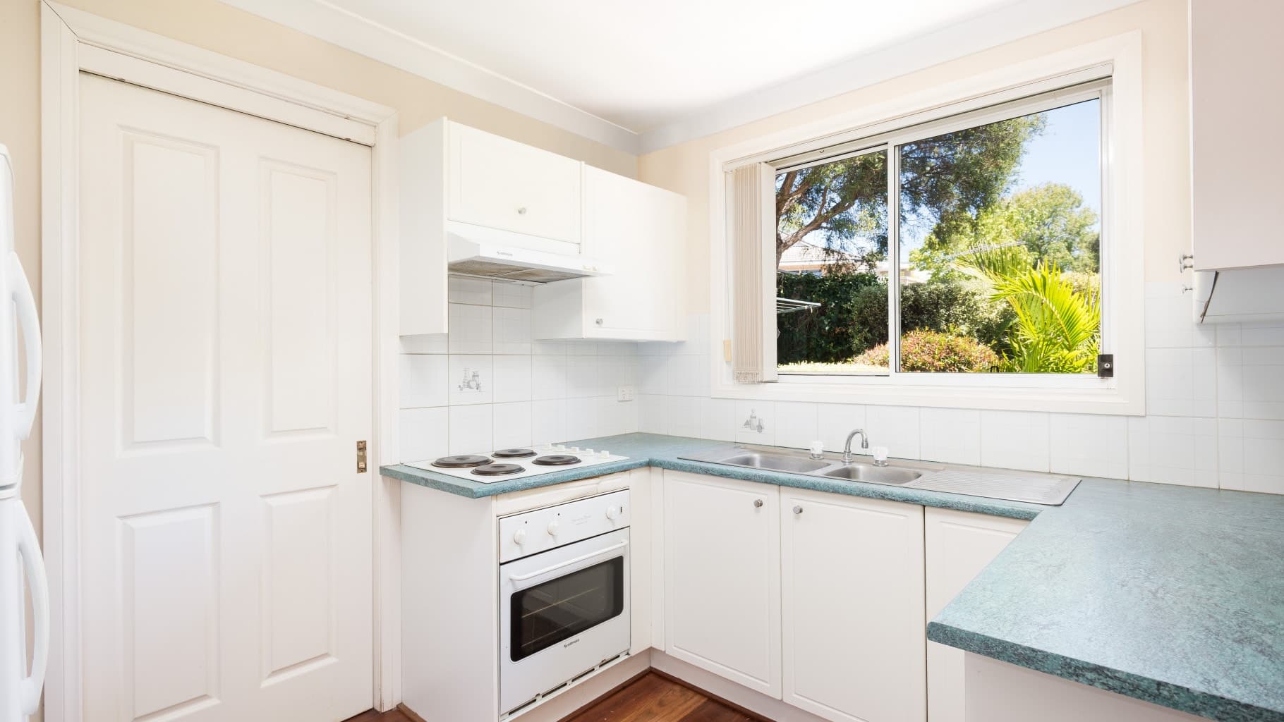 3/10-12 Whitton Street, Heathcote - Thumbnail 3