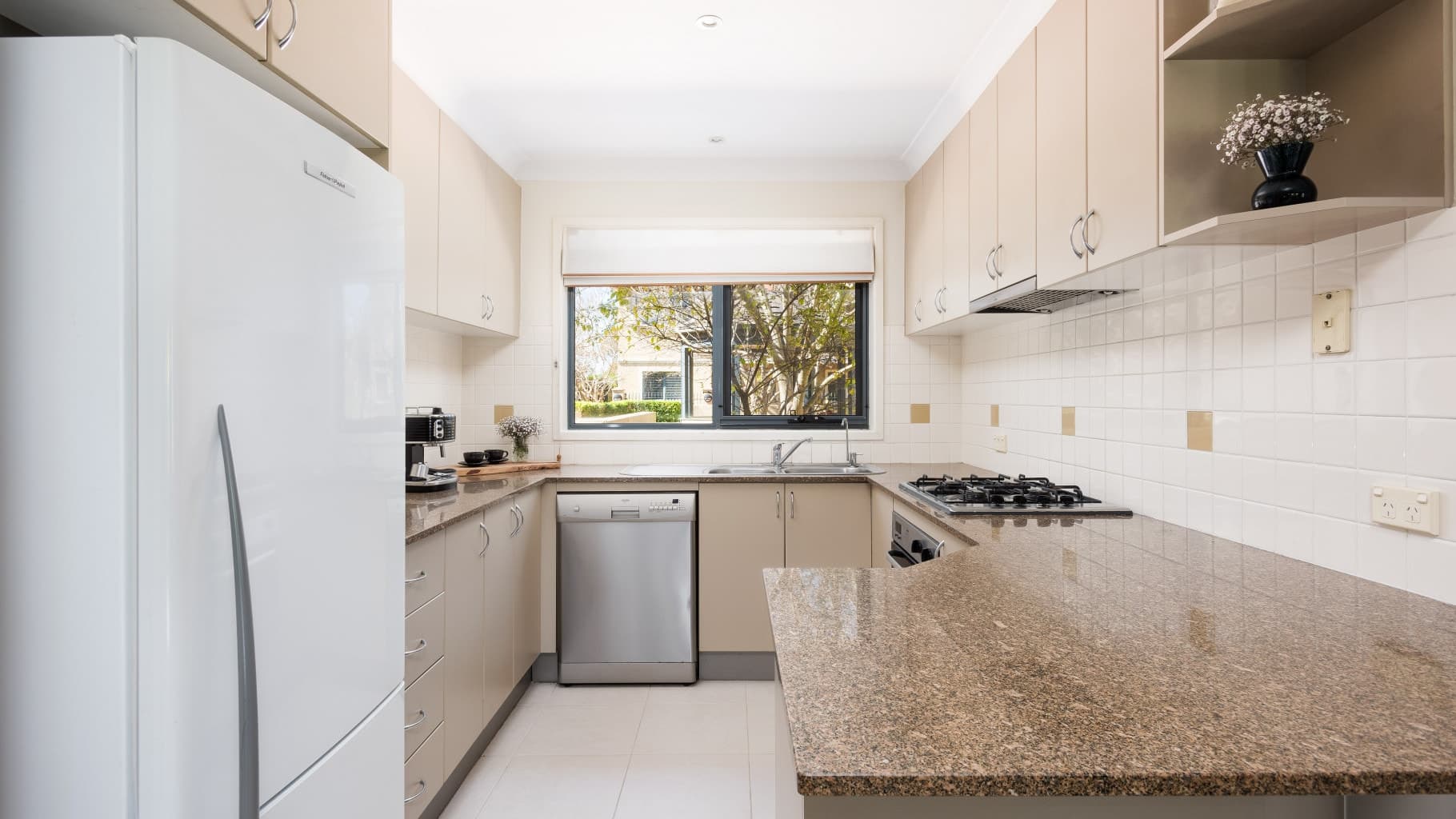 8/11-17 Acton Street, Sutherland - Thumbnail 3