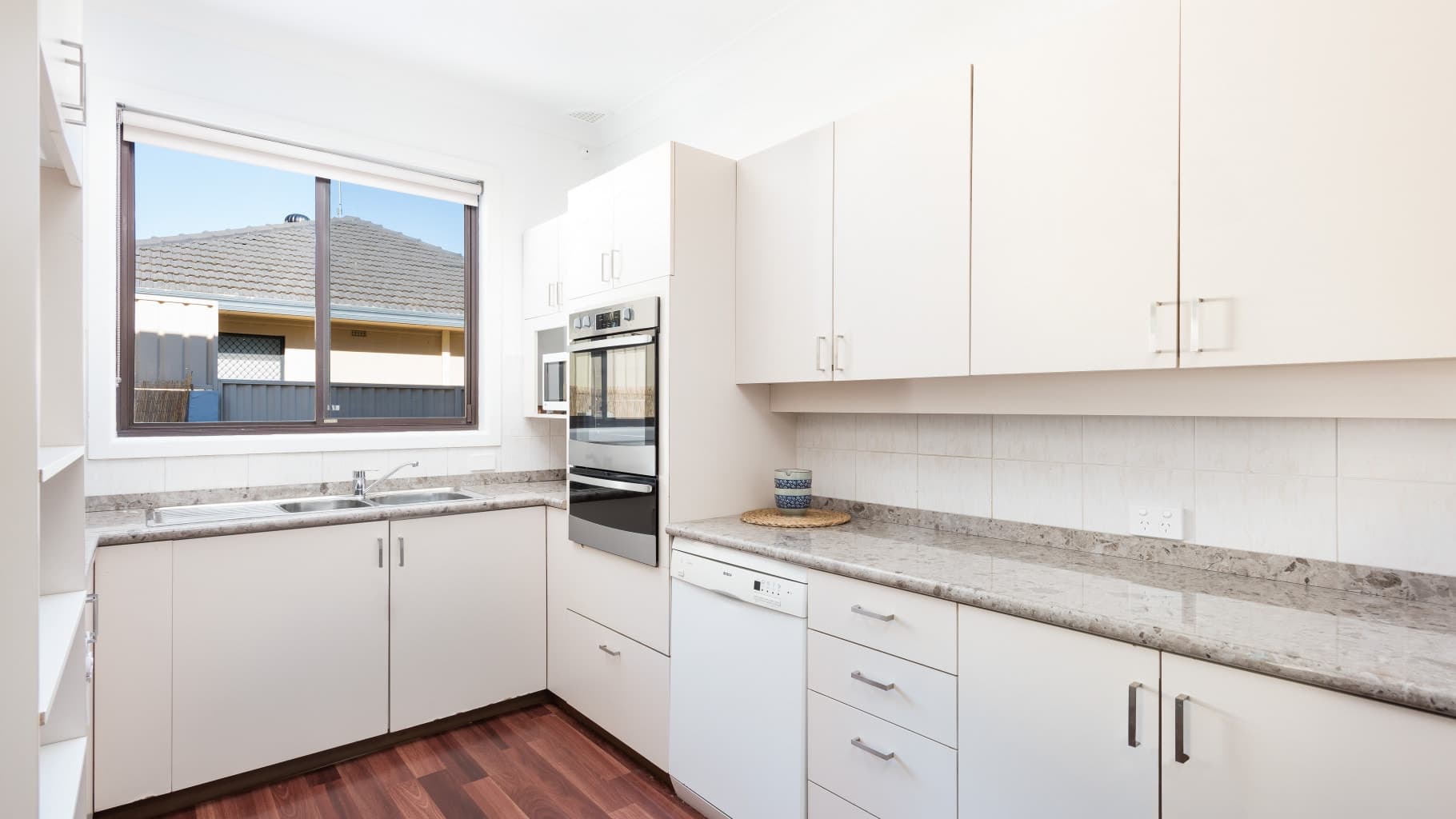 54 Riverview Road, Oyster Bay - Thumbnail 4