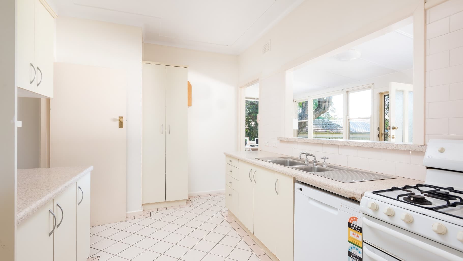 20 Orana Avenue, Kirrawee - Thumbnail 3