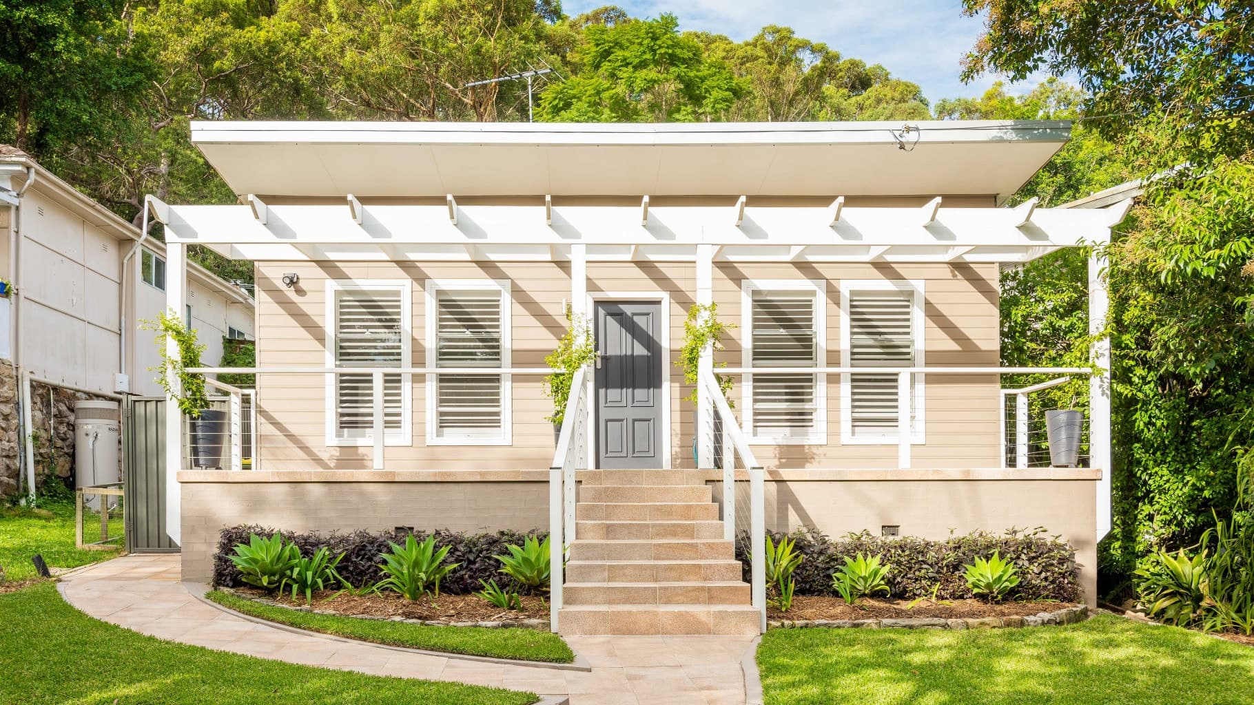 5 Riverview Road, Oyster Bay - Image 1