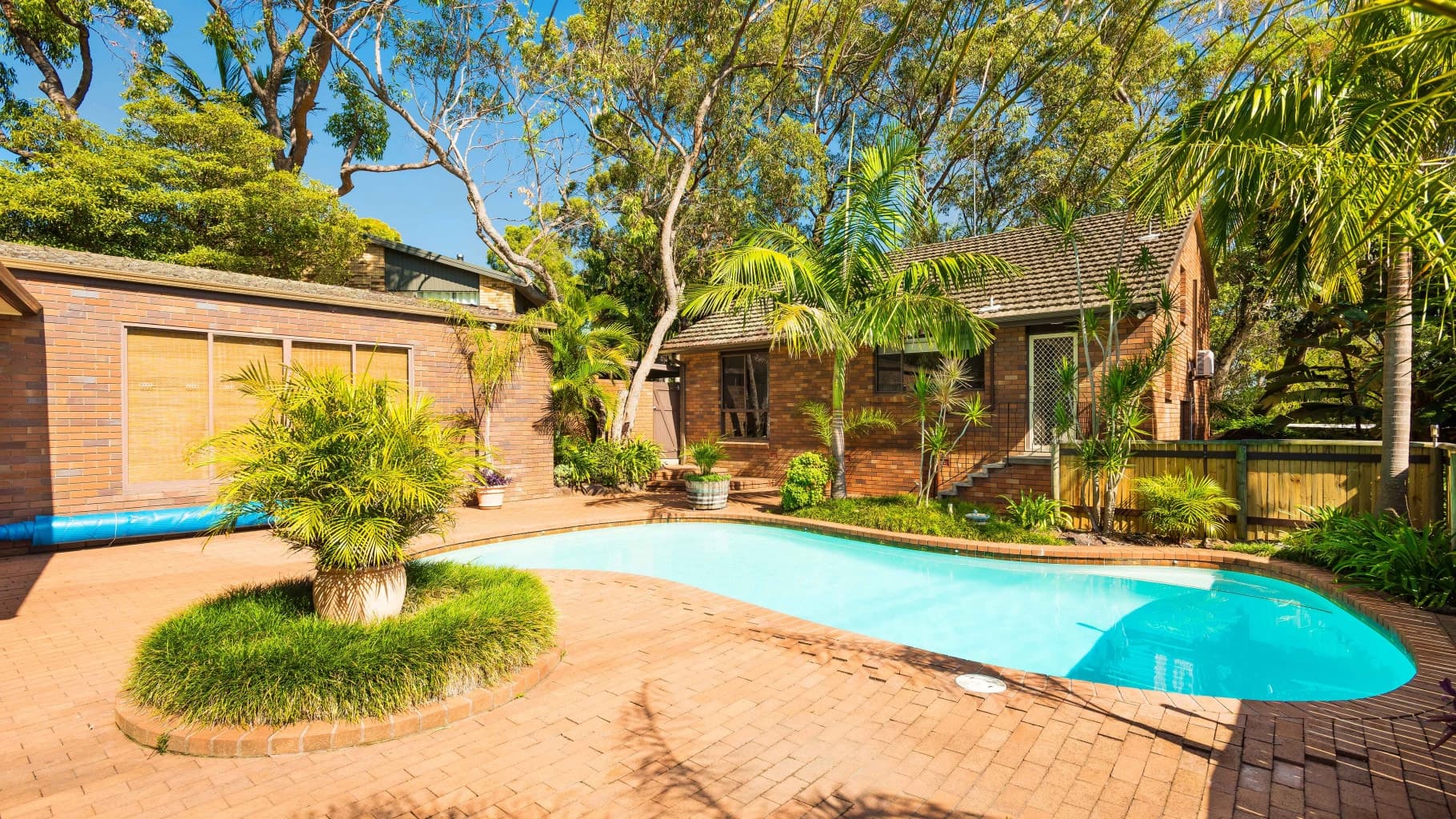 4 Pierce Place, Bonnet Bay - Image 1