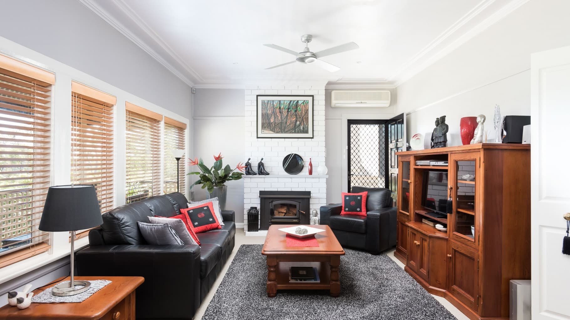 24 Central  Avenue, Como - Thumbnail 2