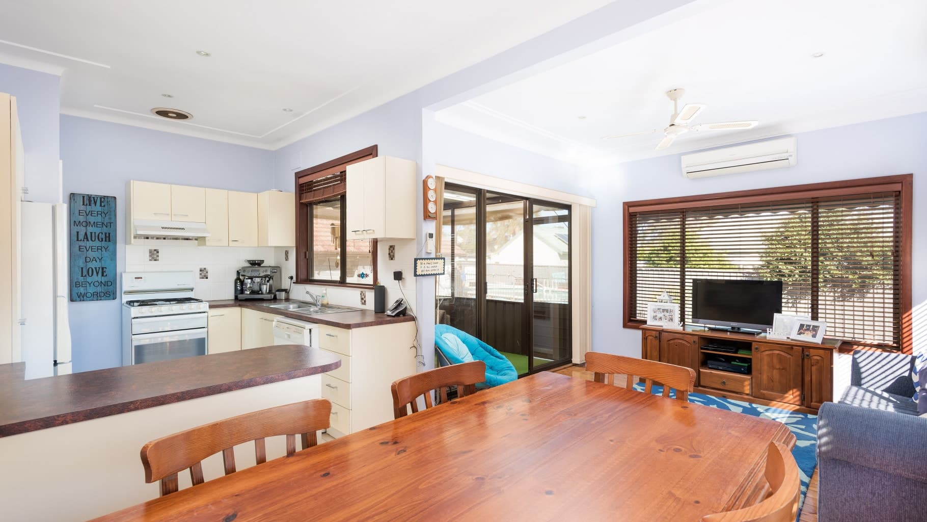10 Mistletoe Street, Loftus - Thumbnail 3